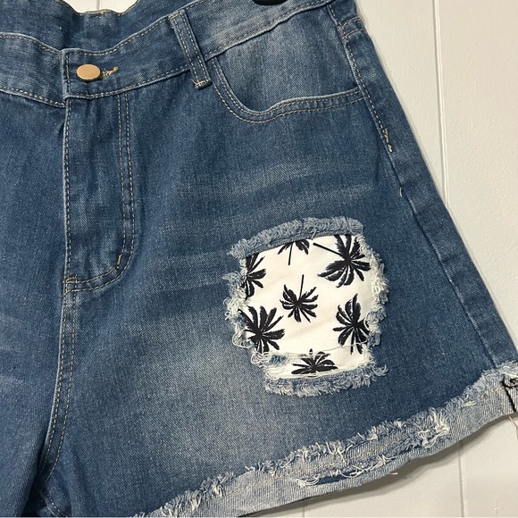 Jean Shorts - Picture 9 of 9